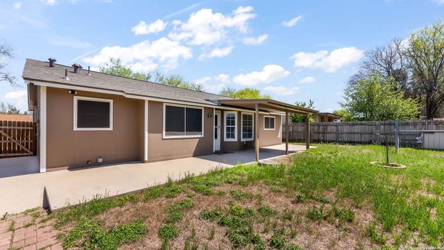 7626 Meadow Lawn, San Antonio, TX 78251