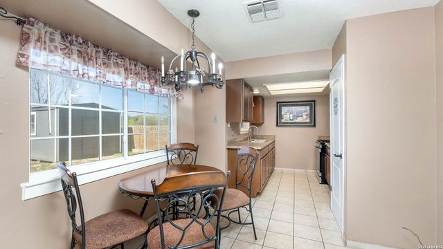 7626 Meadow Lawn, San Antonio, TX 78251