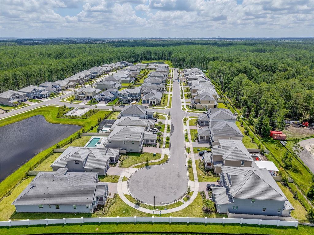 Image 30 of property listing at 14422 CREST PALM AVENUE, Windermere, FL 34786