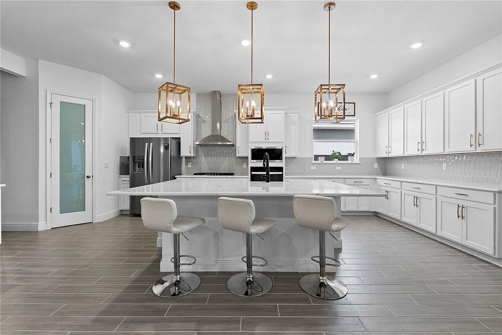 Image 7 of property listing at 14422 CREST PALM AVENUE, Windermere, FL 34786