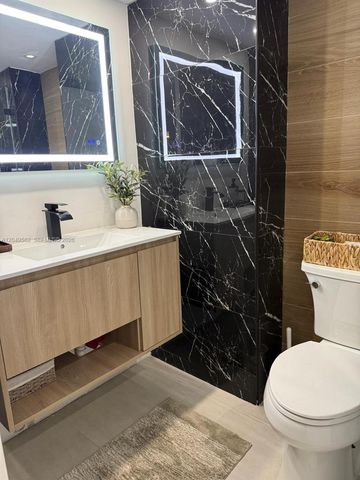 18061 Biscayne Blvd 404, Aventura, FL 33160