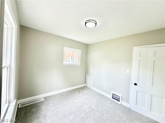 21060 Naumann Avenue, Euclid, OH 44123