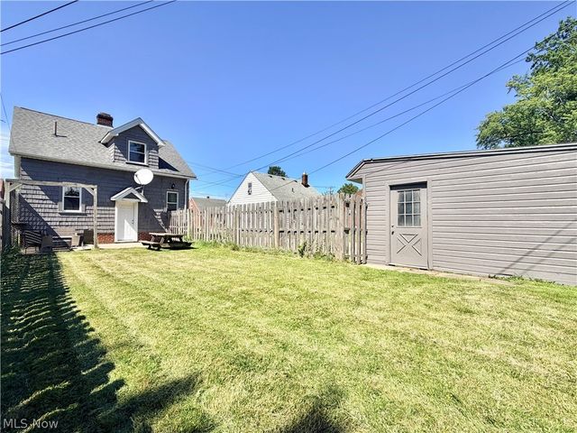 21060 Naumann Avenue, Euclid, OH 44123