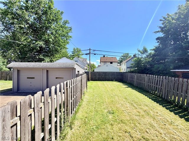 21060 Naumann Avenue, Euclid, OH 44123