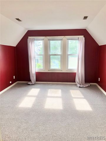 83 Norwood Avenue 3rd Floor, Buffalo, NY 14222