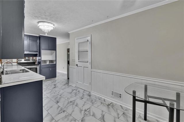 696 N Plantation Court, Lawrenceville, GA 30044
