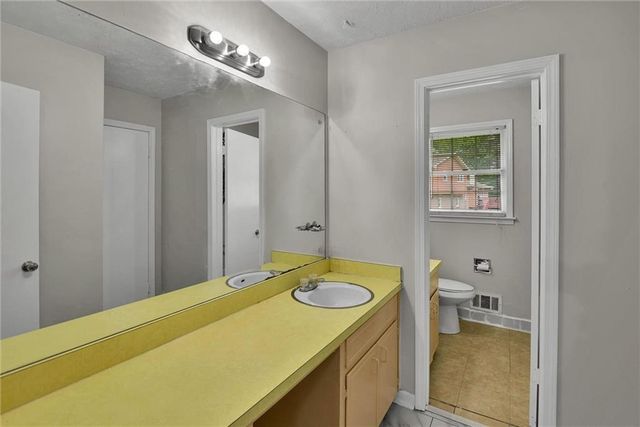 696 N Plantation Court, Lawrenceville, GA 30044