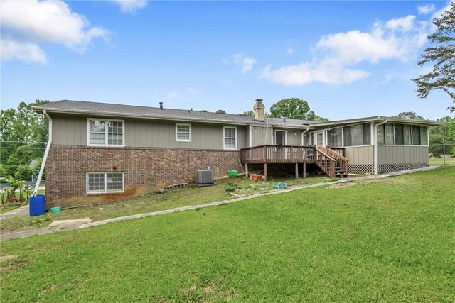 696 N Plantation Court, Lawrenceville, GA 30044
