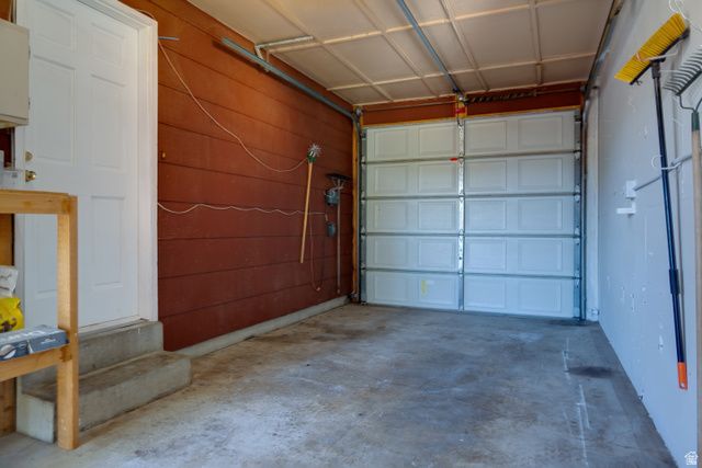 1482 E WATERS LN, Sandy, UT 84093