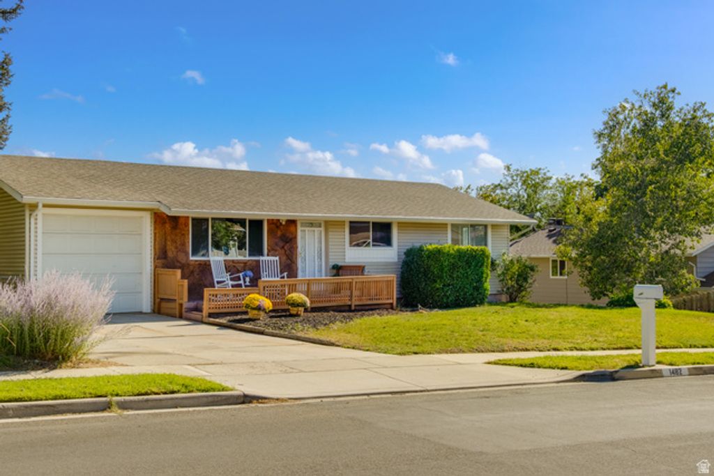 1482 E WATERS LN, Sandy, UT 84093