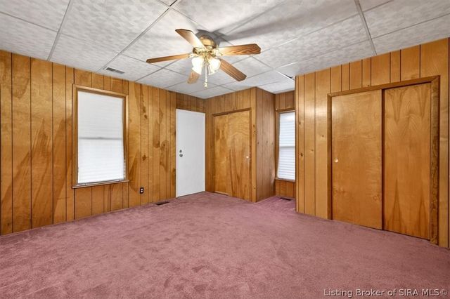 1934 Division Street, New Albany, IN 47150