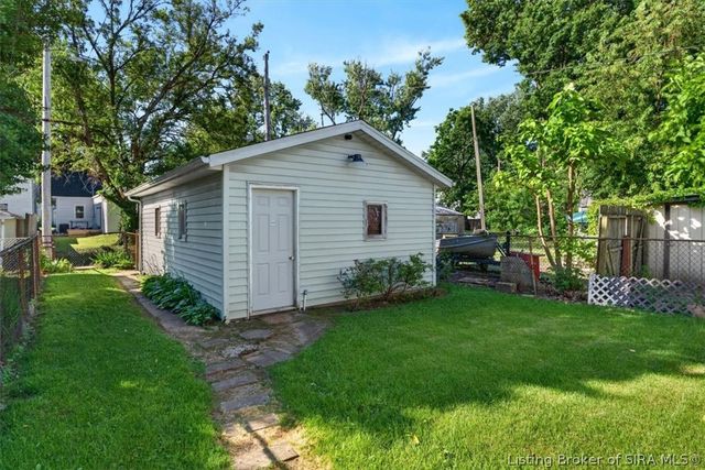 1934 Division Street, New Albany, IN 47150