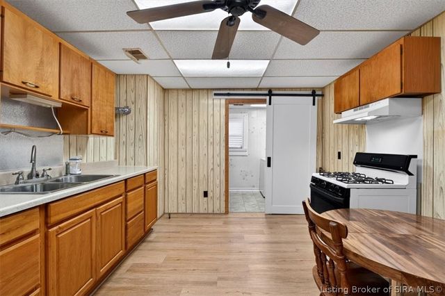 1934 Division Street, New Albany, IN 47150