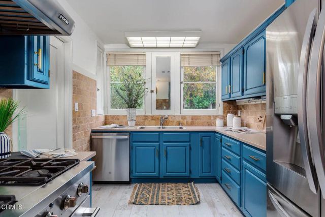 430 La Loma Road, Pasadena, CA 91105