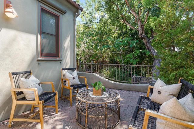430 La Loma Road, Pasadena, CA 91105