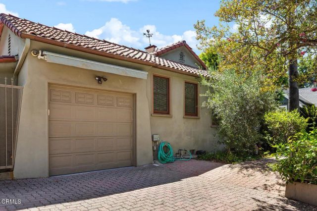 430 La Loma Road, Pasadena, CA 91105