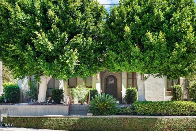 430 La Loma Road, Pasadena, CA 91105