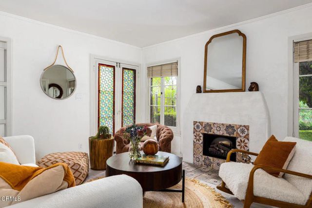 430 La Loma Road, Pasadena, CA 91105