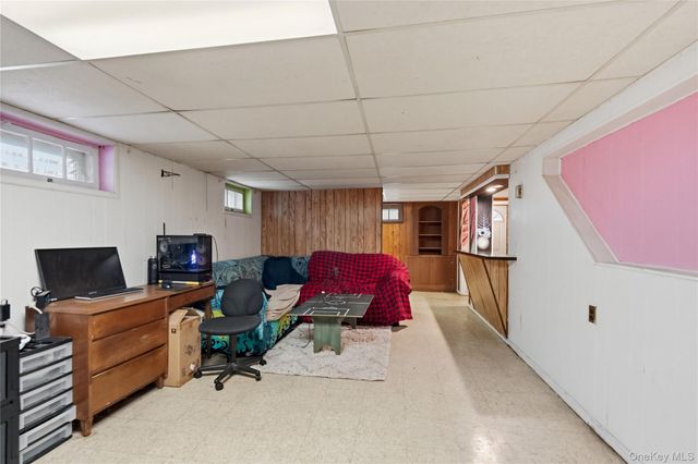 16 Newmarket Road, Syosset, NY 11791