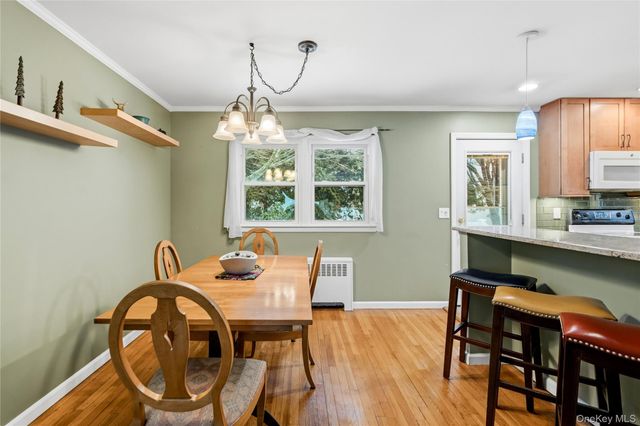 16 Newmarket Road, Syosset, NY 11791