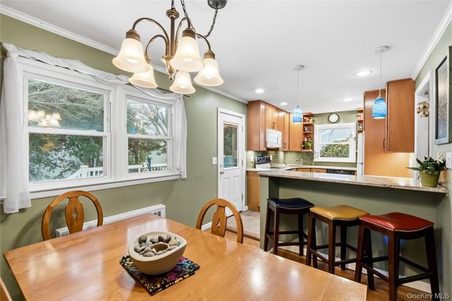 16 Newmarket Road, Syosset, NY 11791