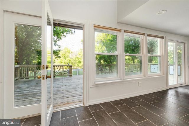 714 DEER MEADOW DR, Strasburg, VA 22657