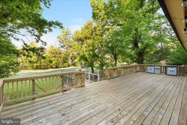714 DEER MEADOW DR, Strasburg, VA 22657
