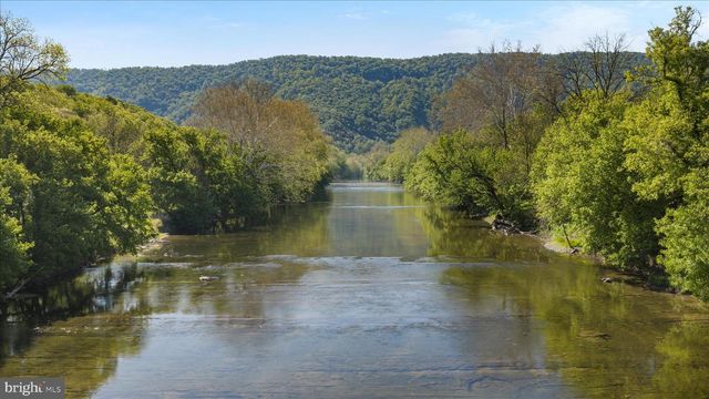 714 DEER MEADOW DR, Strasburg, VA 22657