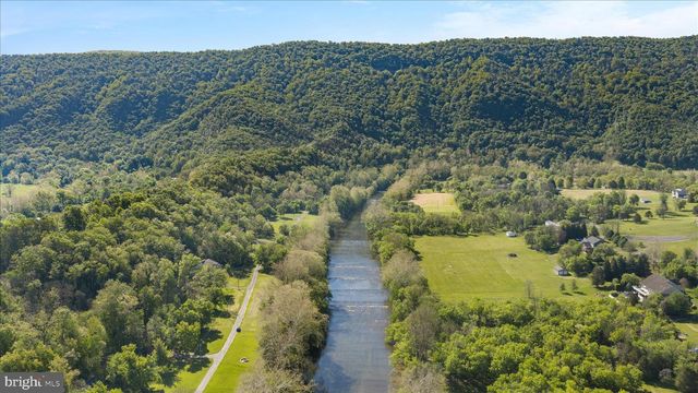 714 DEER MEADOW DR, Strasburg, VA 22657