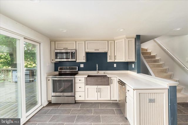 714 DEER MEADOW DR, Strasburg, VA 22657