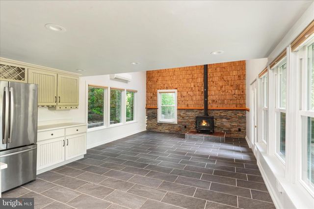 714 DEER MEADOW DR, Strasburg, VA 22657