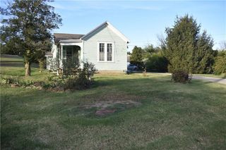 3215 Pickett Road, St Joseph, MO 64503
