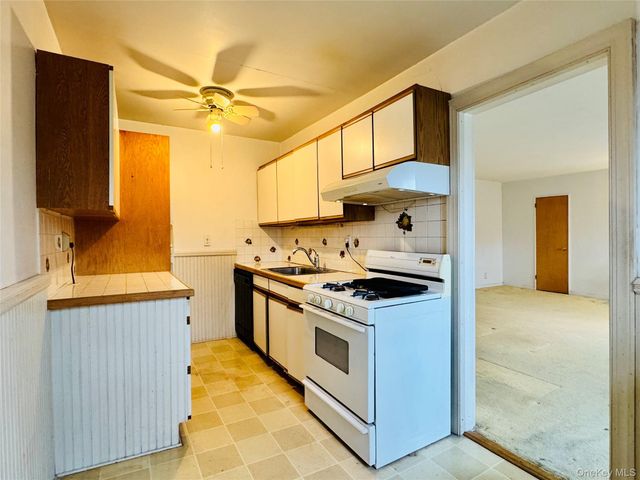 57-41 246TH Crescent Lower, Douglaston, NY 11362