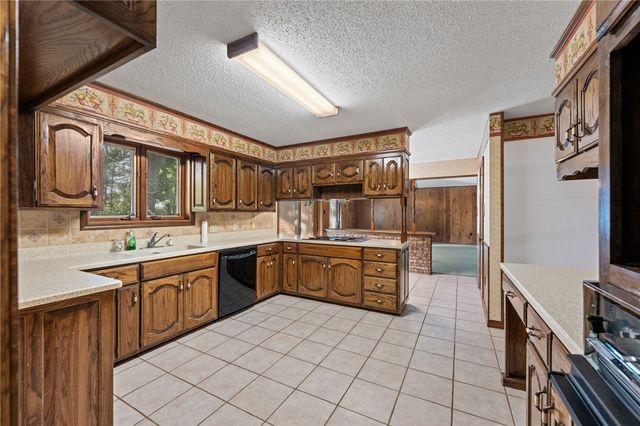 490 Quail Ridge Road, Dover, AR 72837