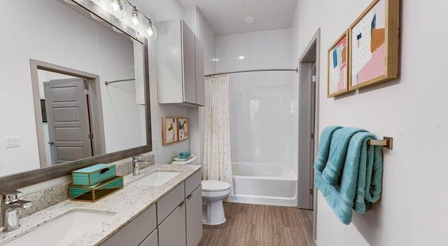 9330 Main Street 256, Houston, TX 77025