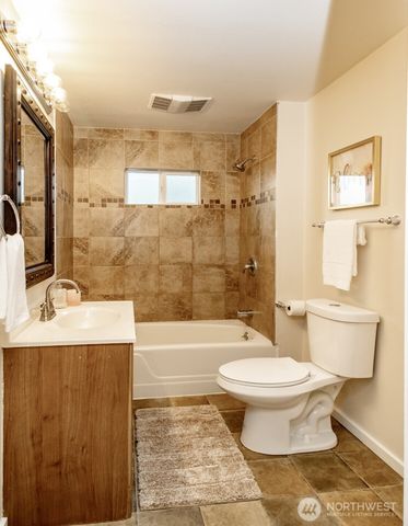 7109 Pacific Highway E, Milton, WA 98354