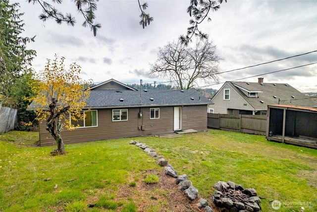 7109 Pacific Highway E, Milton, WA 98354