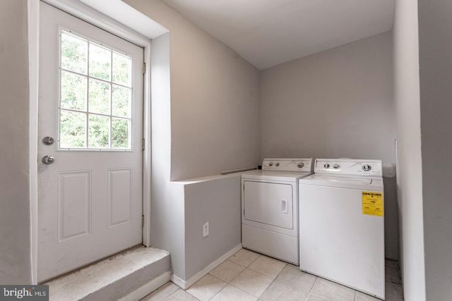 228 HERMITAGE ST, Philadelphia, PA 19127