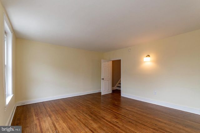 228 HERMITAGE ST, Philadelphia, PA 19127
