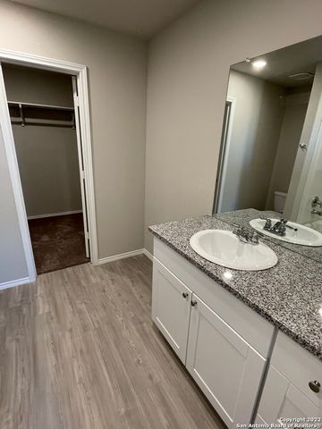 3306 KORNBERG DR, Converse, TX 78109