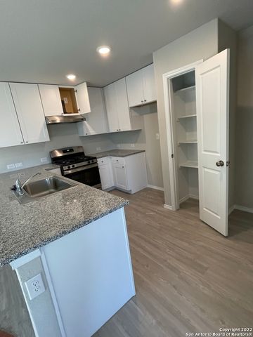 3306 KORNBERG DR, Converse, TX 78109