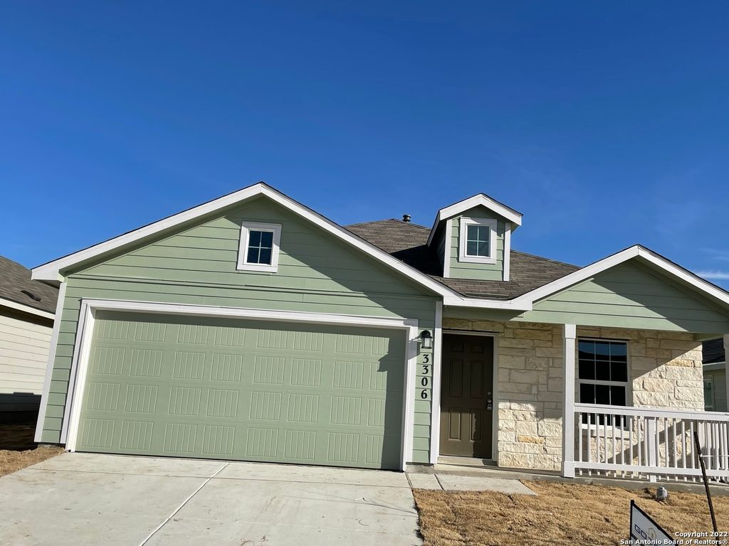 3306 KORNBERG DR, Converse, TX 78109