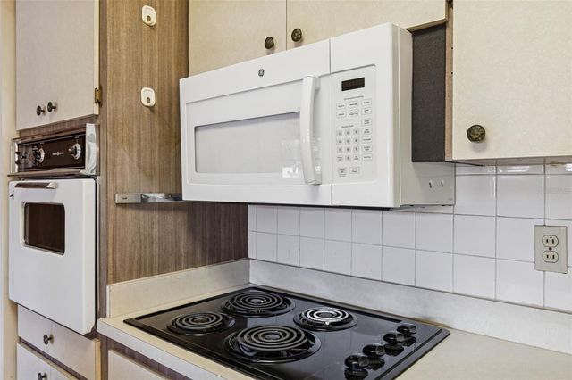 1507 WINDING WAY W, Clearwater, FL 33764