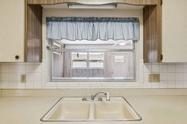 1507 WINDING WAY W, Clearwater, FL 33764