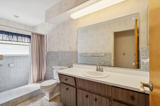 1507 WINDING WAY W, Clearwater, FL 33764