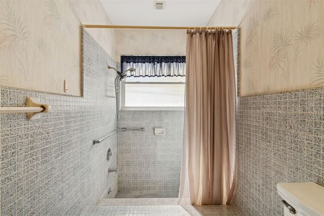 1507 WINDING WAY W, Clearwater, FL 33764