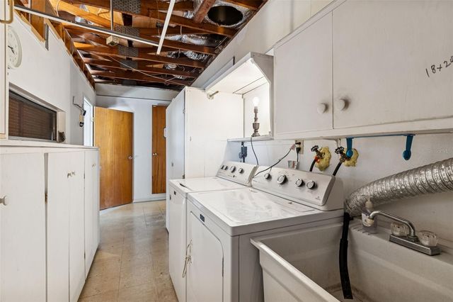 1507 WINDING WAY W, Clearwater, FL 33764