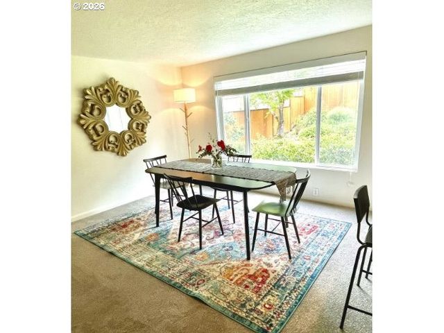1520 W 28TH Pl, Eugene, OR 97405
