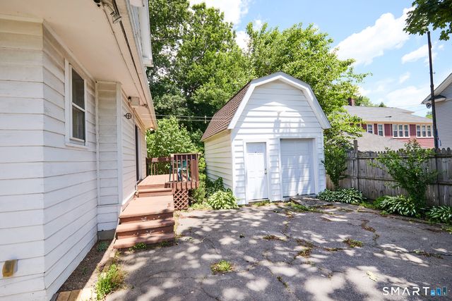 151 East Eaton Street, Bridgeport, CT 06604