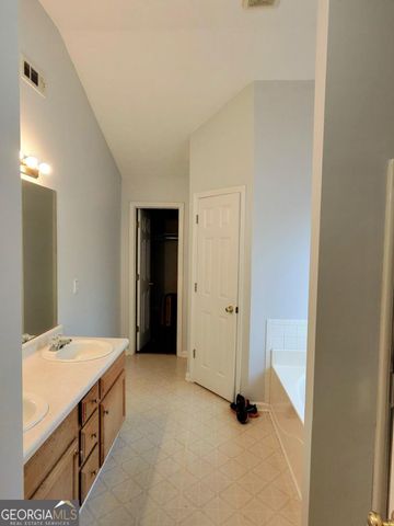 645 Highpoint Way, Mcdonough, GA 30253